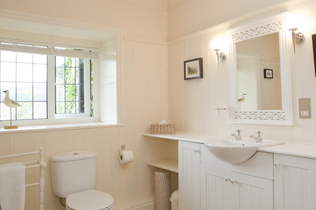 ニア・ソーリー Beechmount Country House Bed & Breakfast エクステリア 写真